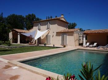 Location de charme en Luberon, à Goult