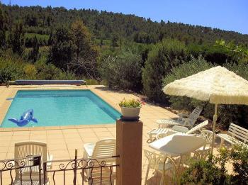Location avec piscine dans le sud Luberon