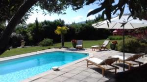 Gîte avec piscine pour 2 personnes dans une bastide au coeur du Luberon