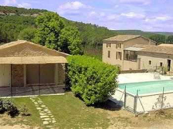 Maison de campagne avec piscine, à Goult, dans le Luberon