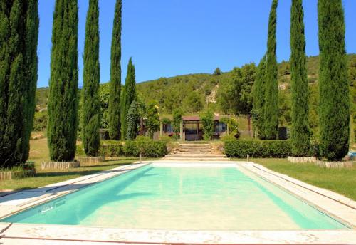 Location de vacances avec piscine dans le sud Luberon