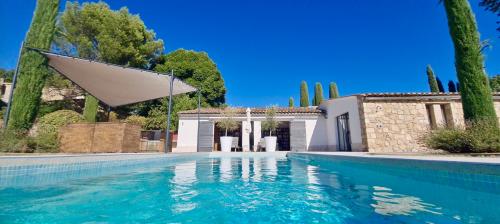 bertuli LES OLIVIERS 5 **** Architecture Design Piscine chauffée  Clim dans le Luberon