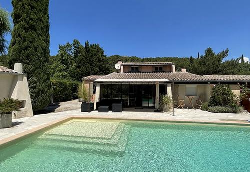 Villa de vacances avec piscine pour 6 personnes dans le Luberon