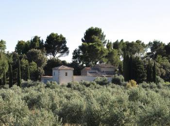 Bastide provençale restaurée dans le sud Luberon (Provence)