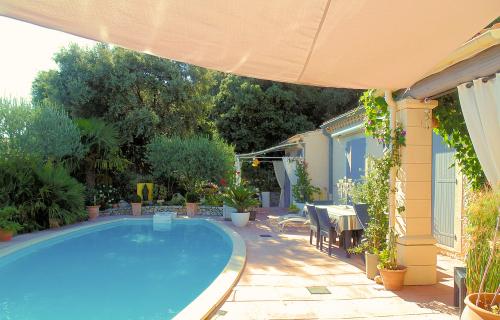 Chambre d'hôtes en Provence dans une villa avec piscine