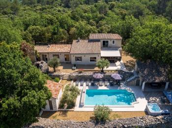 Villa de luxe pour 10/11 personnes avec piscine chauffée à Ménerbes dans le Luberon