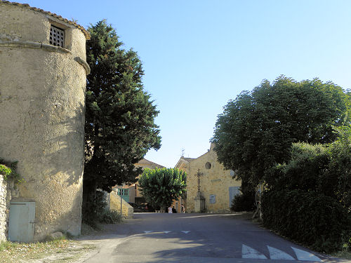 Ongles - Alpes de Haute-Provence - Luberon Provence